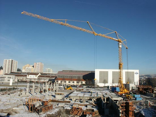 Turmdrehkran 45 m Ausladung mieten leihen