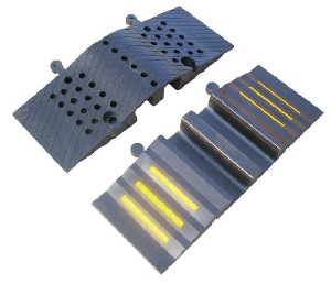 Schlauchbr&uuml;cke Vollgummi mieten leihen