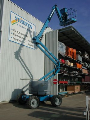 Gelenk-Teleskop-Arbeitsb&uuml;hne mieten leihen