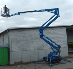 Gelenkteleskopb&uuml;hne auf Raupenfahrgestell mieten leihen