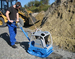 Vibrationsplatte bis 200 rever mieten leihen