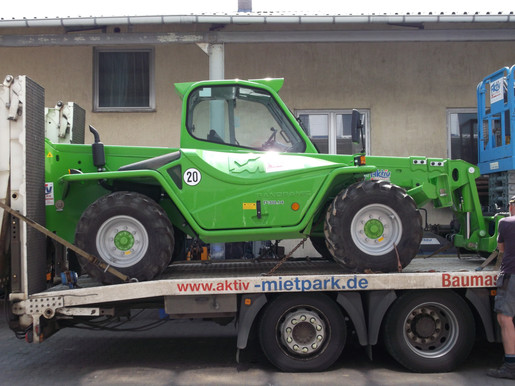 Teleskopstapler 3,8 to mieten leihen