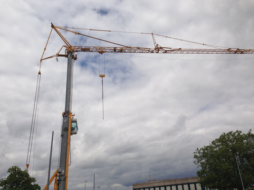 45 m Untendreher  BauKran mieten leihen