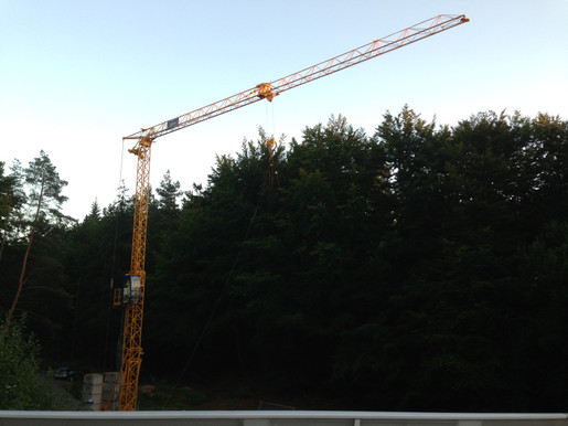 25 m Untendreher  BauKran mieten leihen