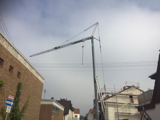 28 M Untendreher Baukran mieten leihen