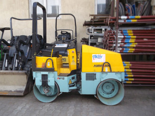 Aufsitzwalze 1,4 to mieten leihen