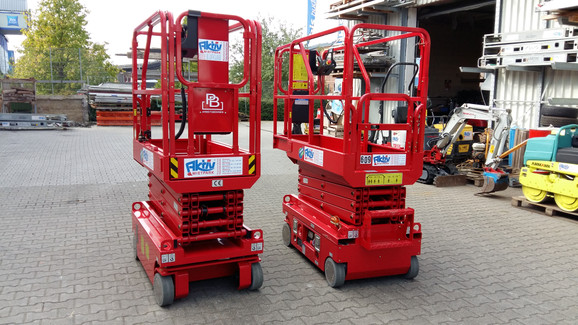 Elektro Scherenarbeitsb&uuml;hne 6 m / 6m mieten leihen