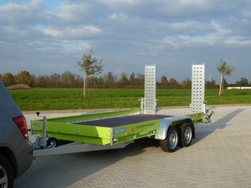 Autotransport Anh&auml;nger Tieflader 3,5 t Gesamtgewicht  mieten leihen